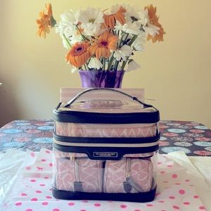 💄VICTORY’S SECRET 4-1 TRAIN CASE 💄 NWT 💄